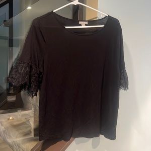 Women’s black top